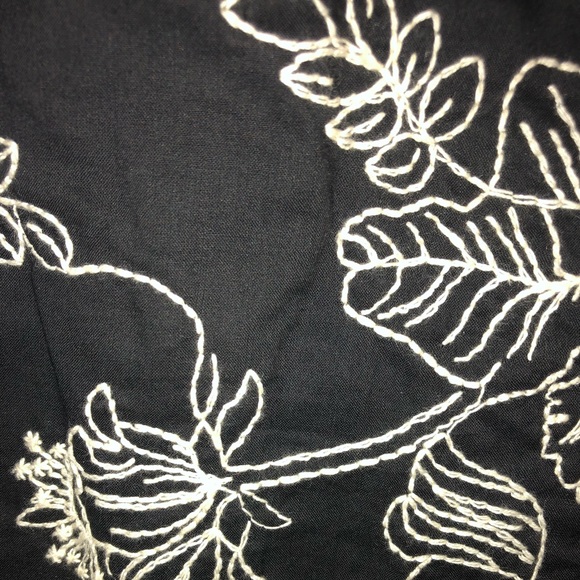 Size 6  black and white AGB Dress - Picture 5 of 7